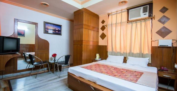 Fabexpress Alpine Hotel Agra  Exterior photo