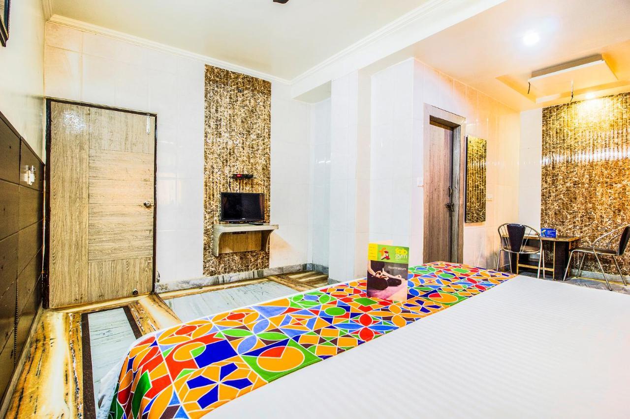 Fabexpress Alpine Hotel Agra  Exterior photo