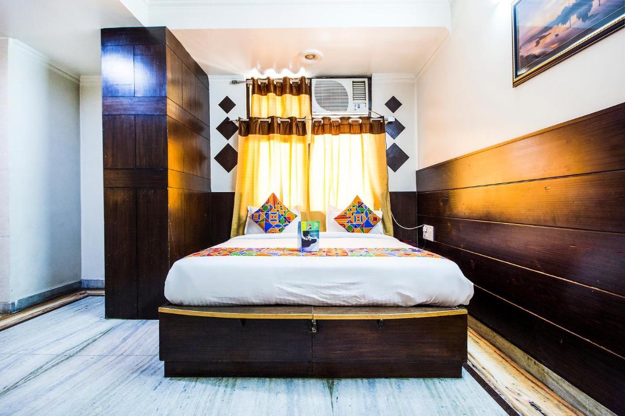 Fabexpress Alpine Hotel Agra  Exterior photo